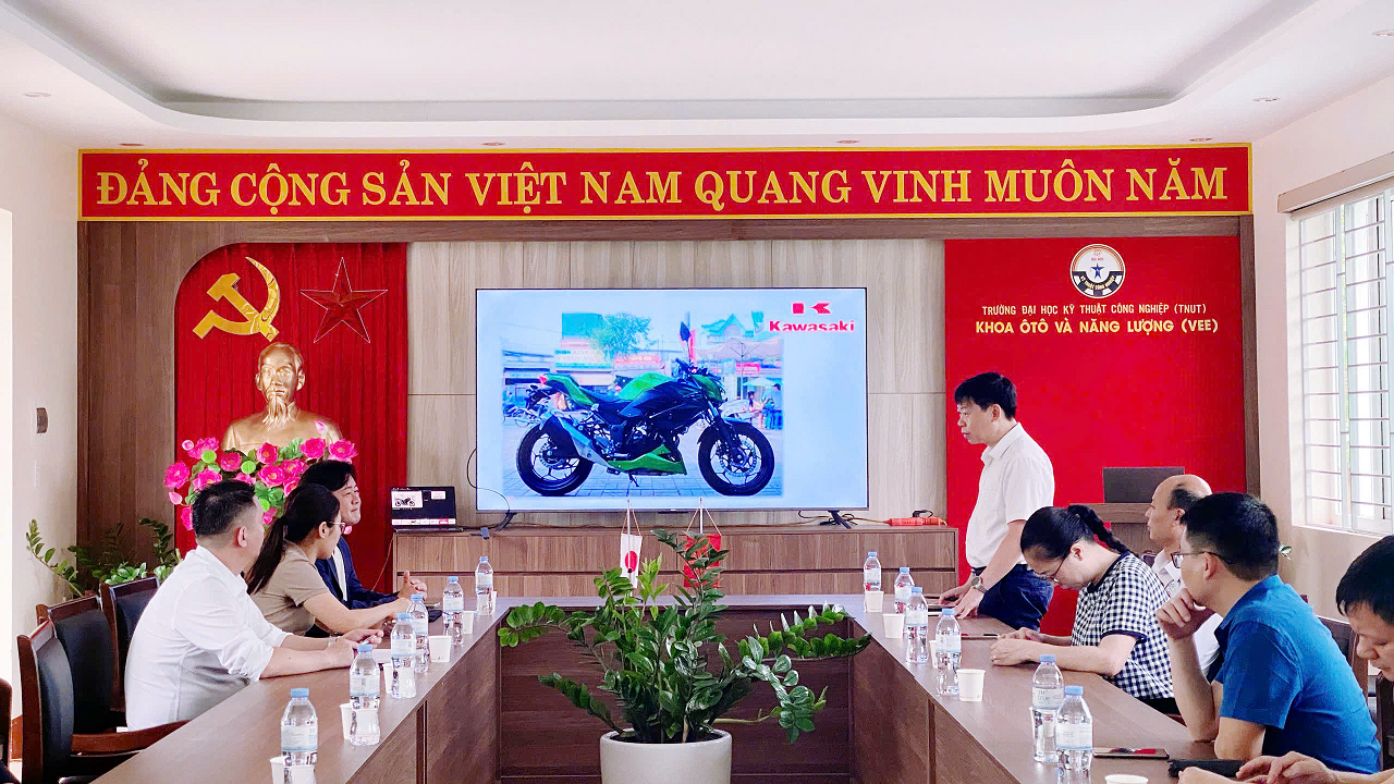 VEE – TNUT Đón Tiếp Và Làm Việc Với Công ty Cổ phần Asean Car Business Career