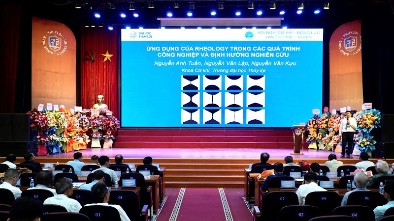 ngay26101802.jpg