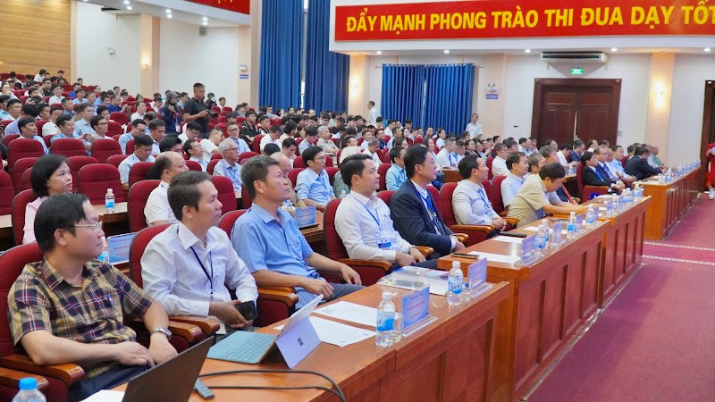 ngay26101904.jpg